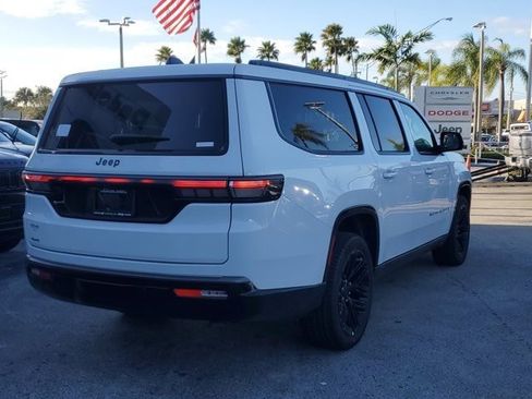 New 2026 Jeep Grand Wagoneer L Limited AWD/4WD image 4