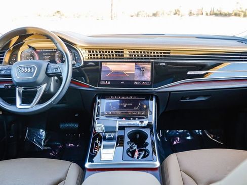 Used 2023 Audi Q8 Prestige w/ Prestige Package image 13