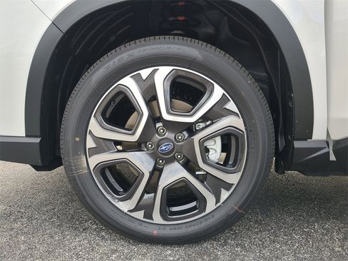 Certified 2025 Subaru Ascent Limited image 34