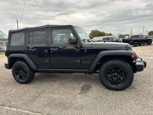 Used 2015 Jeep Wrangler Unlimited Sport image 7
