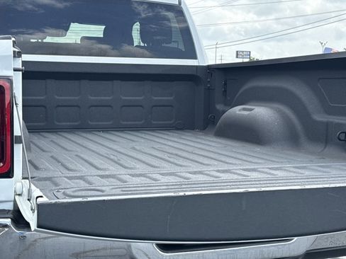 Used 2025 RAM 2500 Big Horn AWD/4WD image 11