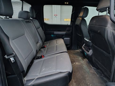 Used 2024 Ford F150 Lightning Lariat image 17