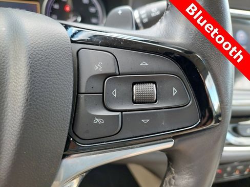 Used 2023 Buick Enclave Essence image 29