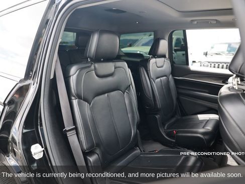 Used 2021 Jeep Grand Cherokee L Limited RWD image 13