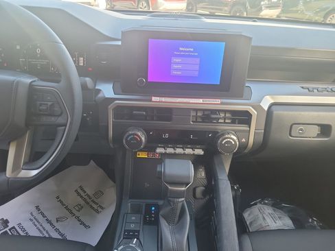 Certified 2025 Toyota Tacoma SR5 image 19