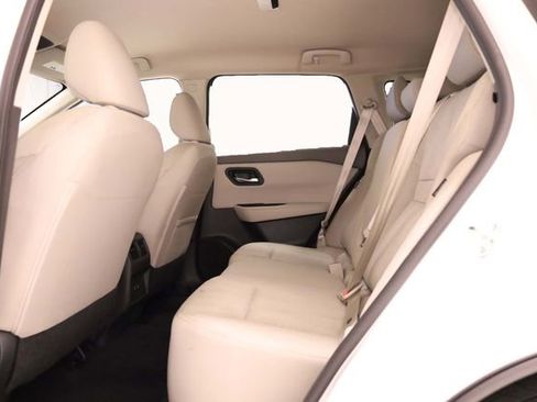 Used 2025 Nissan Rogue SV AWD/4WD image 28
