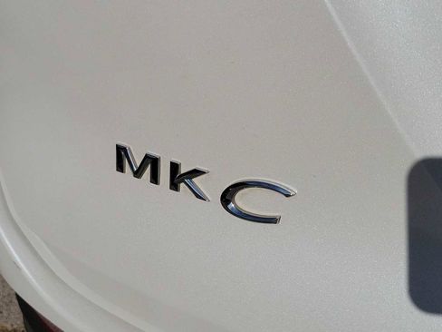 Used 2017 Lincoln MKC Premiere image 7
