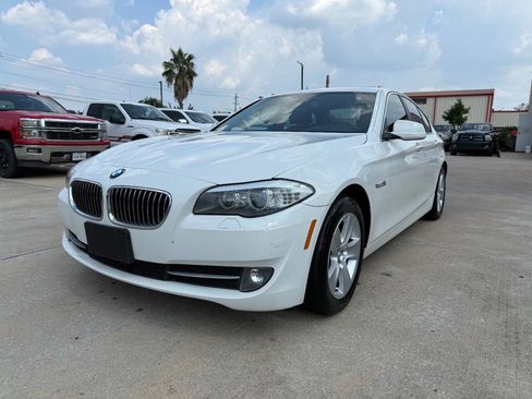 Used 2013 BMW 528i xDrive Sedan image 3