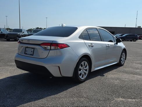 Used 2026 Toyota Corolla LE FWD image 8
