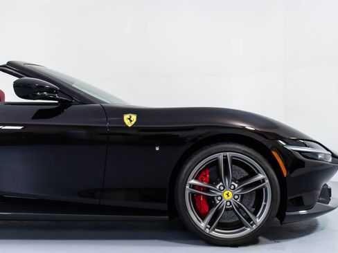 Certified 2024 Ferrari Roma Spider RWD image 16