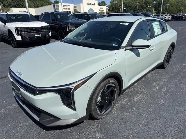 New 2026 Kia K4 EX FWD image 3