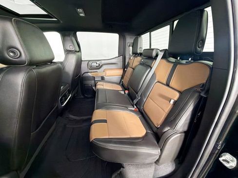 Used 2020 Chevrolet Silverado 1500 High Country w/ Technology Package image 26