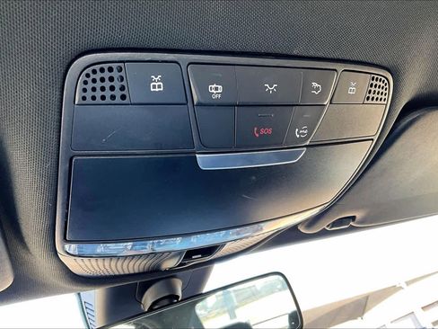 Used 2019 Mercedes-Benz C 300 4MATIC Sedan image 30