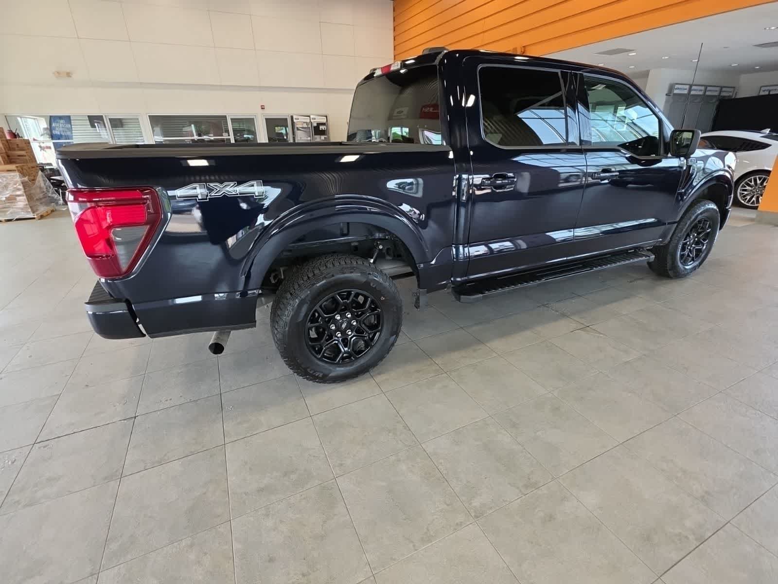 Used 2024 Ford F150 XLT w/ XLT Black Appearance Package AWD/4WD image 8