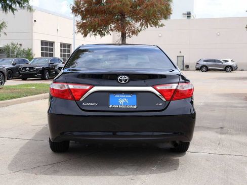 Used 2016 Toyota Camry LE FWD image 5