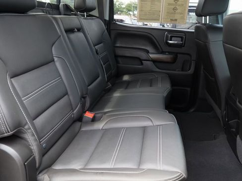 Used 2019 GMC Sierra 2500 Denali w/ Duramax Plus Package AWD/4WD image 27