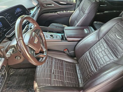 Used 2022 Cadillac Escalade Sport Platinum AWD/4WD image 5