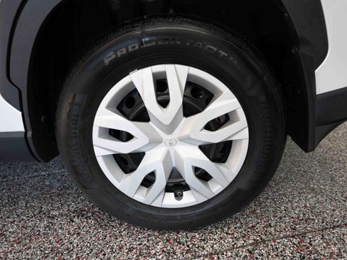 Used 2022 Toyota Corolla Cross L AWD/4WD image 29