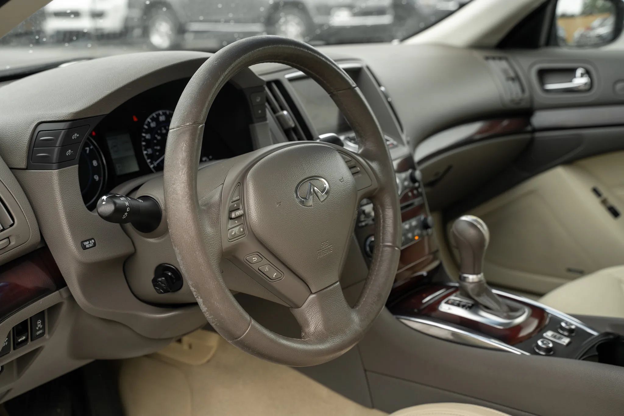 Used 2012 INFINITI G37 Convertible w/ Premium Pkg RWD image 13
