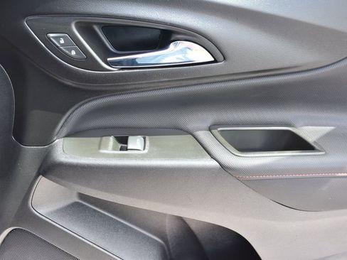 Used 2022 Chevrolet Equinox RS w/ Infotainment Package AWD/4WD image 19