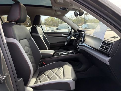 New 2026 Volkswagen Atlas Peak Edition image 21