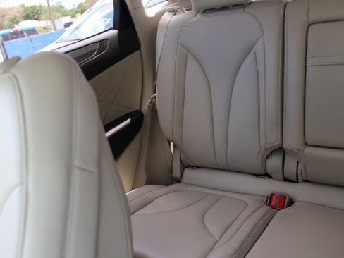 Used 2018 Lincoln MKC Premiere FWD image 34