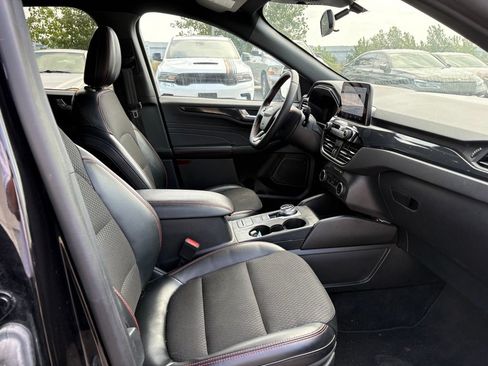 Used 2025 Ford Escape ST-Line Select AWD/4WD image 23