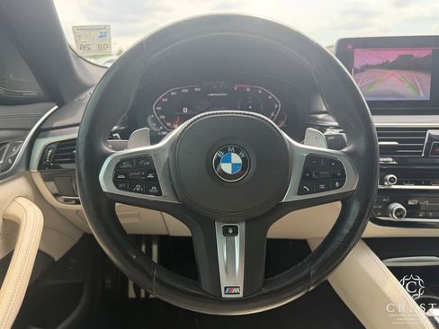Used 2022 BMW M550i xDrive AWD/4WD image 16