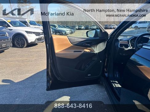 Used 2018 Chevrolet Equinox Premier image 12