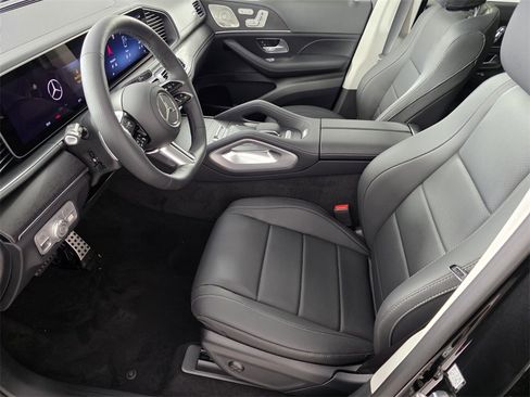 New 2026 Mercedes-Benz GLS 450 4MATIC image 6