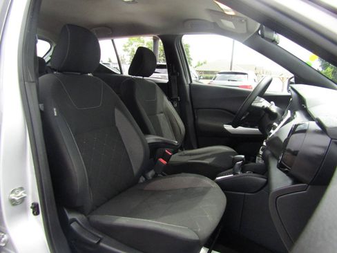 Used 2020 Nissan Kicks SV FWD image 23