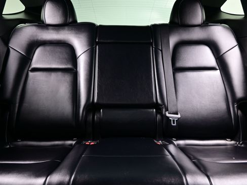 Used 2022 Tesla Model Y Performance image 14