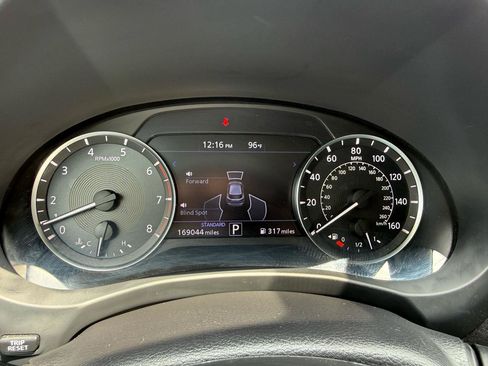 Used 2019 INFINITI QX50 Luxe FWD image 30