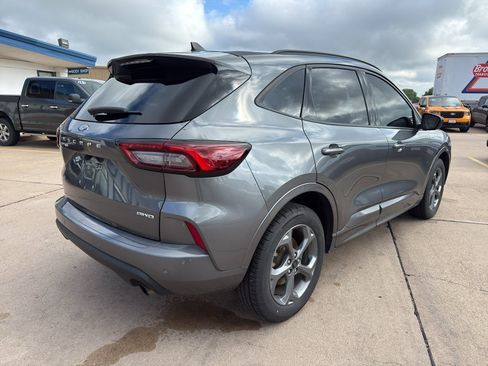 Used 2023 Ford Escape ST-Line w/ Tech Pack #1 AWD/4WD image 6