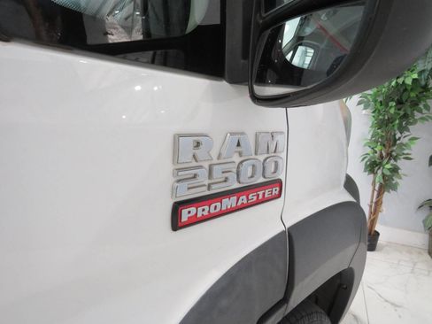 Used 2016 RAM ProMaster 2500 w/ Premium Appearance Group image 6