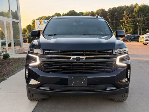Used 2022 Chevrolet Tahoe RST w/ Luxury Package AWD/4WD image 2