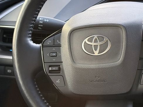 Used 2023 Toyota Prius XLE FWD image 17