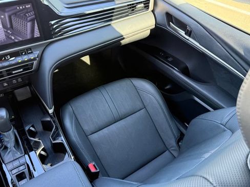 Used 2025 Toyota Camry XSE FWD image 22