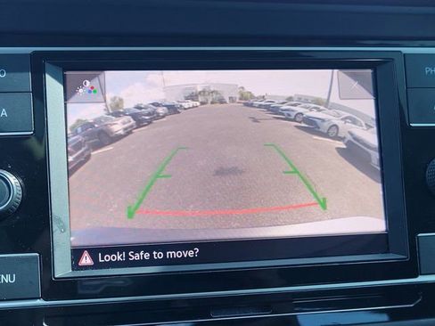 Used 2023 Volkswagen Jetta SE w/ Panoramic Sunroof Package FWD image 24