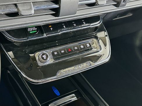 Used 2024 Lincoln Corsair Reserve image 24