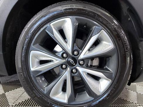 Used 2023 Chevrolet Bolt EUV LT w/ Convenience Package FWD image 36