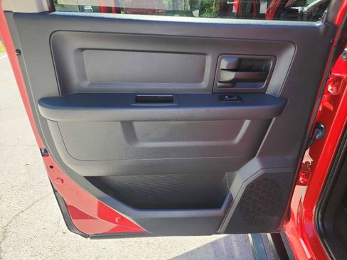 Used 2012 RAM 3500 ST w/ Chrome Appearance Group image 32