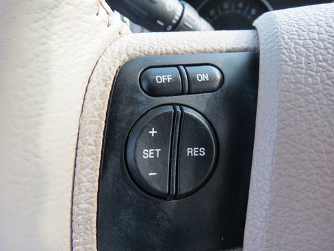Used 2007 Ford Explorer XLT RWD image 12