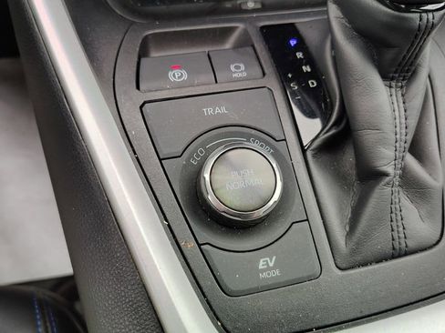 Used 2024 Toyota RAV4 XSE w/ Advanced Technology Package AWD/4WD image 20