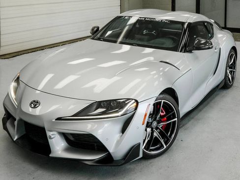 Used 2020 Toyota Supra Premium w/ Driver Assist Package RWD image 9