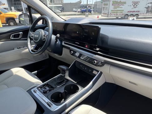 Certified 2026 Kia Carnival SX Prestige FWD image 14