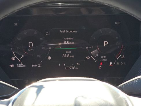 Used 2025 GMC Yukon Denali AWD/4WD image 18