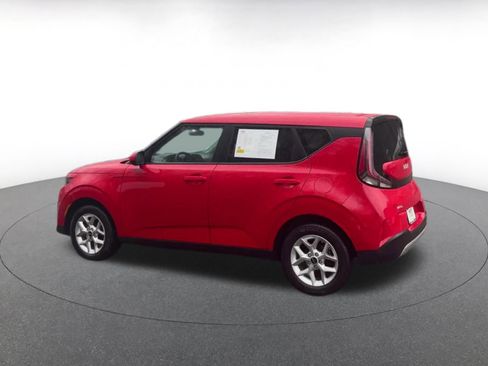 Used 2025 Kia Soul LX w/ LX Technology Package image 10