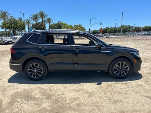 Used 2023 Volkswagen Tiguan SE FWD image 4