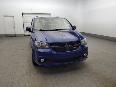 Used 2019 Dodge Grand Caravan SE FWD image 14